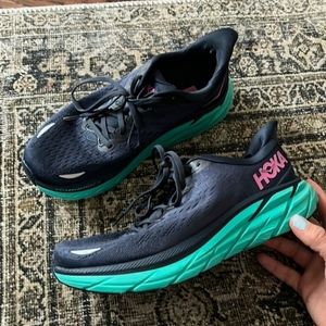 HOKA Clifton 8